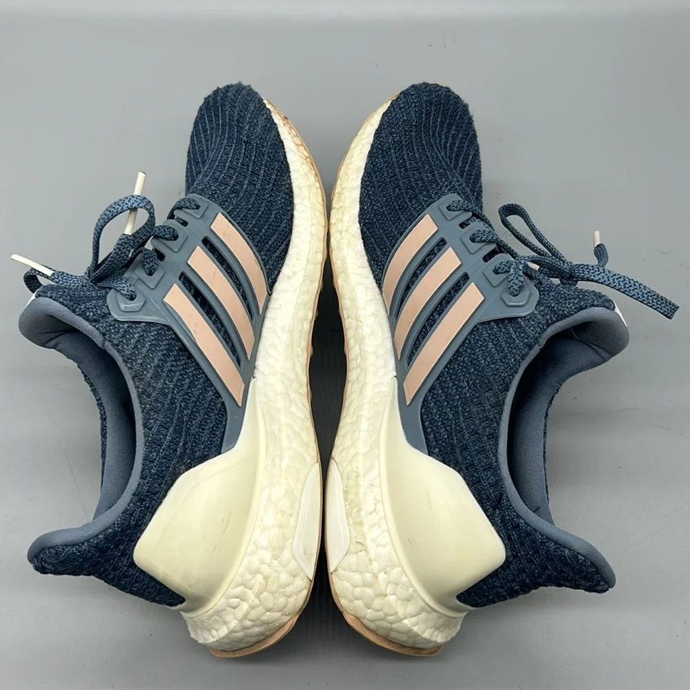 Adidas Ultra Boost sz 7 - Picture 5 of 9